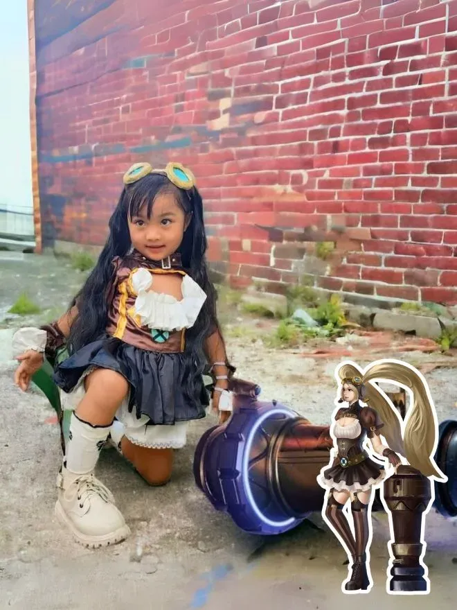 Costume