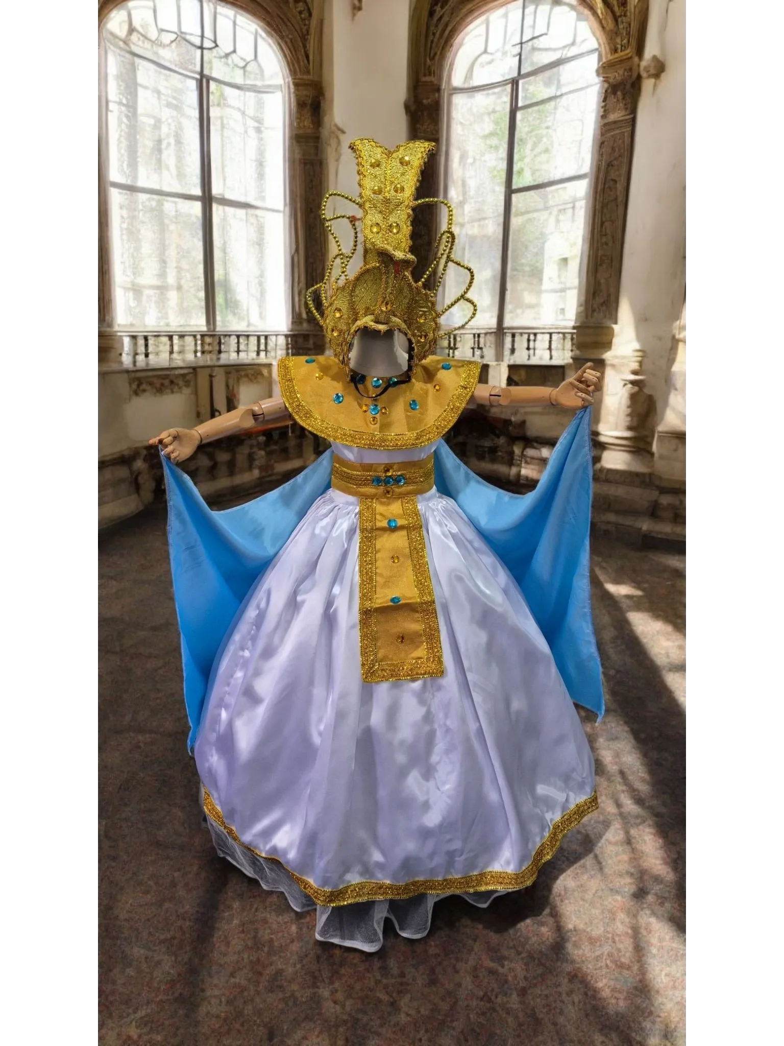 Costume