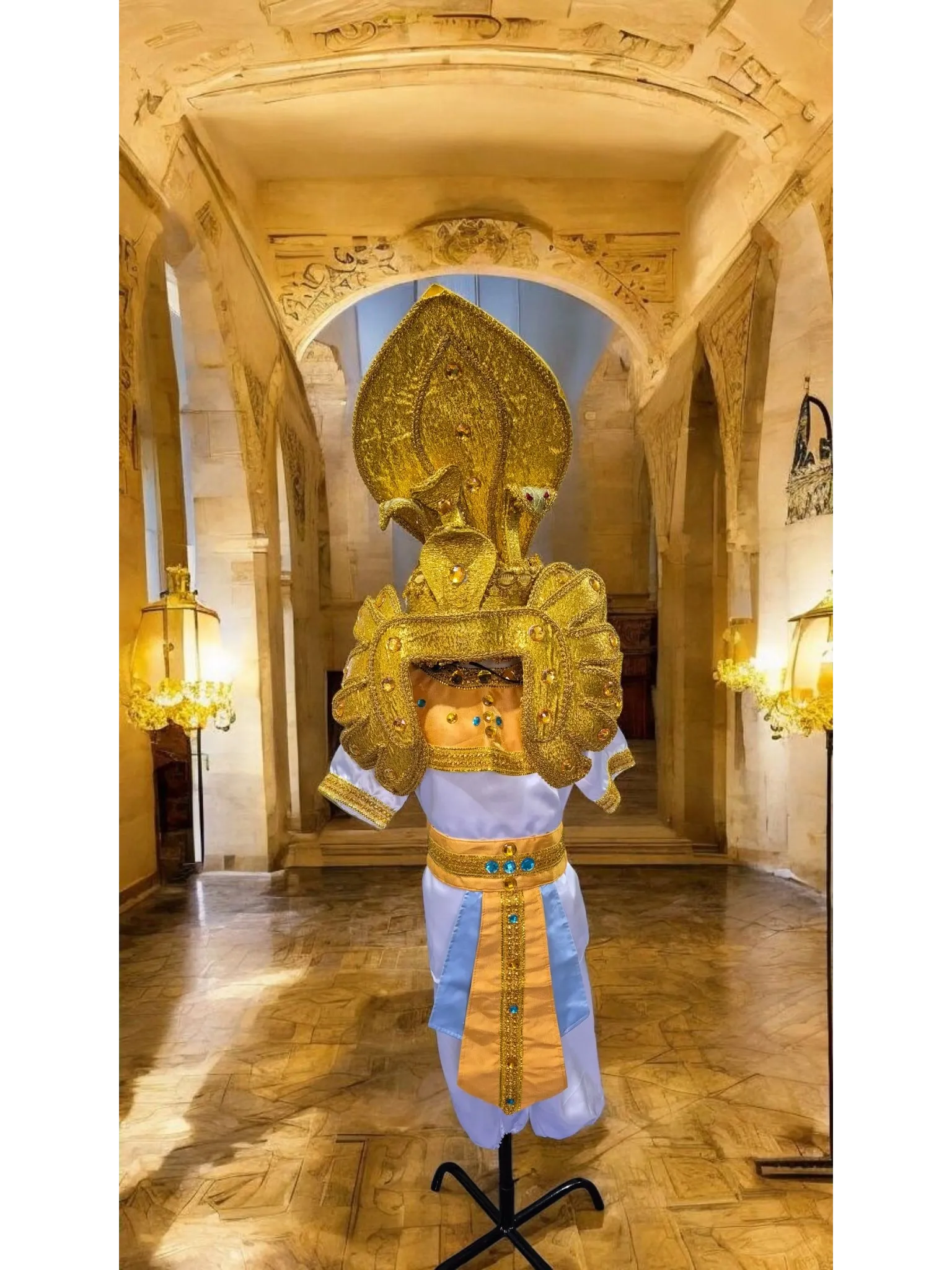 Costume